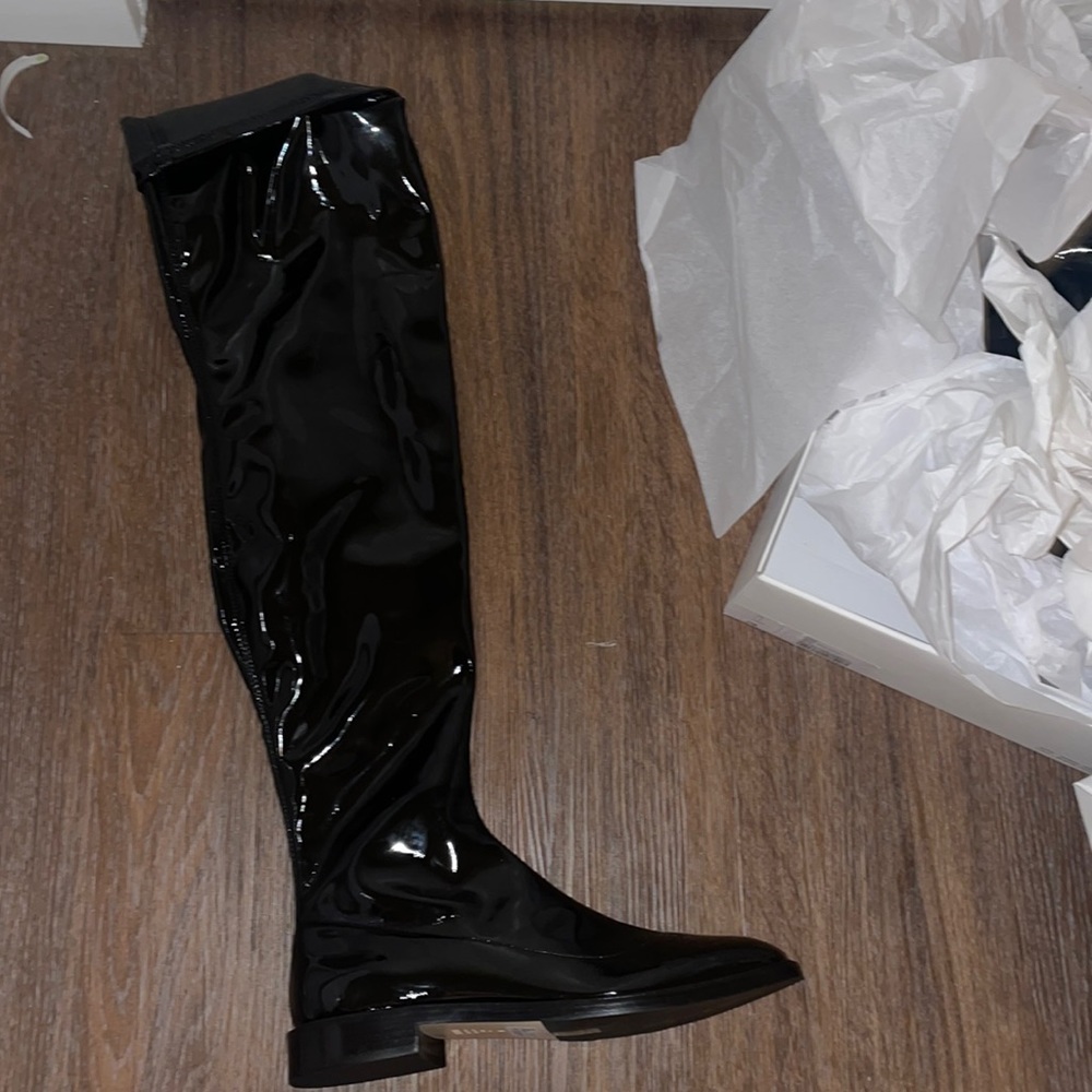 SCHUTZ BRAND NEW NEVER WORN SIZE 9.5